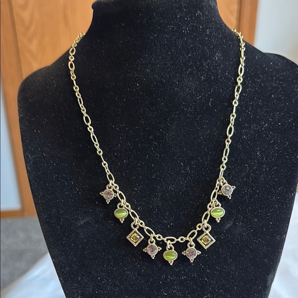 Elegant Gold and Green Necklace